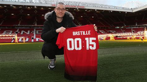 Bastille singer Dan Evans visits Old Trafford before Manchester gig ...