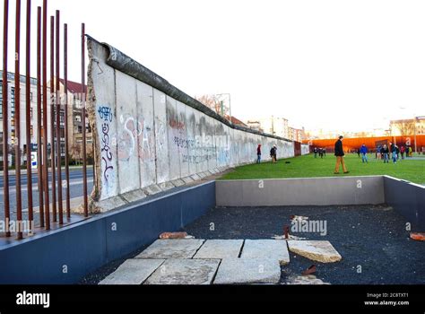 Berlin Wall Memorial Stock Photo - Alamy