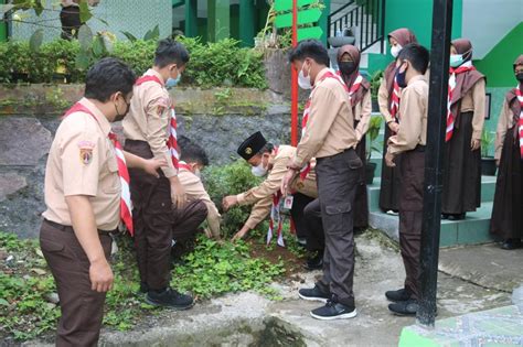 Mtsn 2 Wonosobo Terapkan Peduli Dan Berbudaya Lingkungan Hidup Di