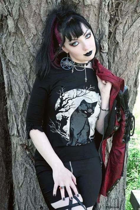 Pin By Massai On Hermosas Chicas Goticas Gothic Fashion Gothic Models Gothic Girls