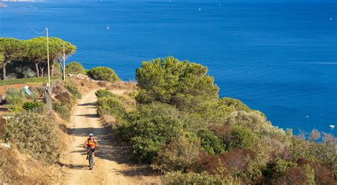 Cycling holidays in Calabria | Best routes and top bike hotels