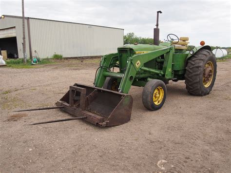 John Deere Diesel 3020 With Jd 148 Loader