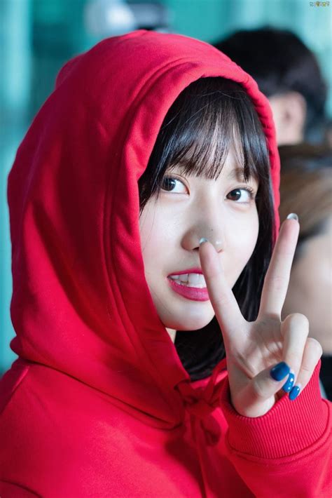 Pin On Twice 트와이스 Momo Hirai Momo Kpop Girls