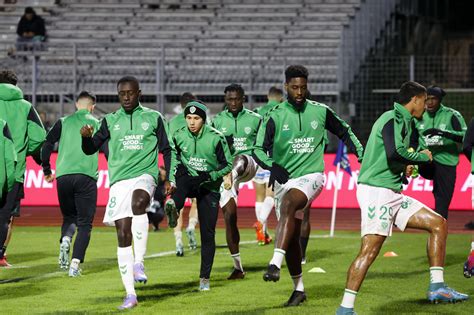 Asse Cinq Absents à Lentraînement Collectif De Saint Etienne Foot