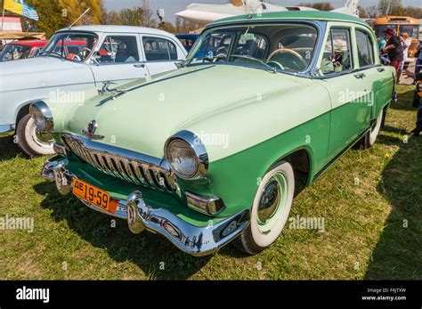 Auto wolga Fotos und Bildmaterial in hoher Auflösung Alamy