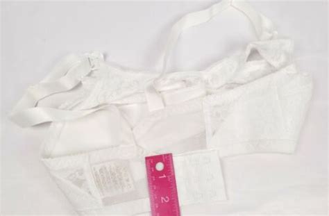 Vintage Jeunique Bra Style J30 White Lace Soft Cup Br Gem