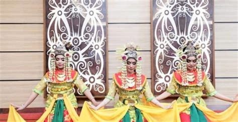 Properti Tari Baksa Kembang Archives Sekolahnesia