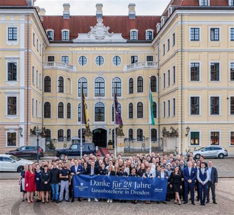 Das Taschenbergpalais Geht In Den Sch Nheitsschlaf Doch Nicht Alles