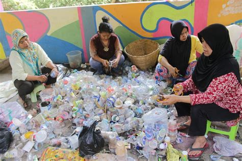 Bank Sampah Solusi Pencemaran Green Info