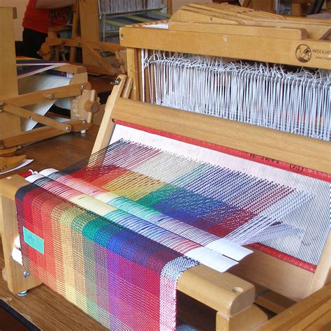 Spinning And Weaving Classes Salt Spring Island Weavers And Spinners