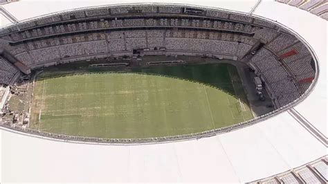 TV mostra gramado do Mineirão em péssimo estado para receber Cruzeiro x