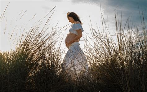 Reportajes De Embarazo En La Playa Fotografo De Bodas En Alicante