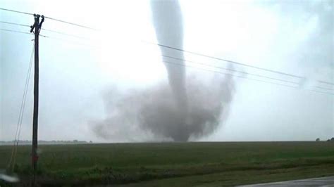 Deadly Tornadoes Tear Up Homes Leave Path Of Destruction Video Abc News