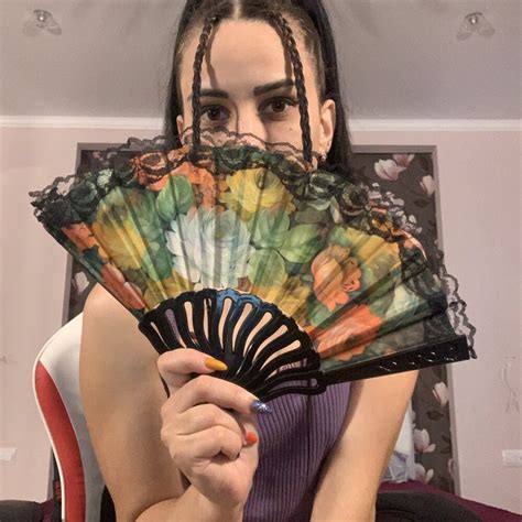 Kriss brunette 님의 웹캠 쇼 Myavlive