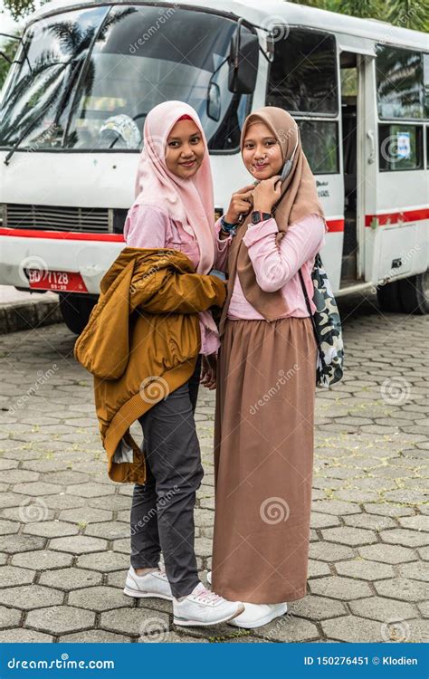 Two Muslima Girls in Makassar, South Sulawesi, Indonesia Editorial ...