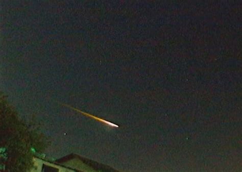 Luzes No Céu Chamam Atenção No Sul Catarinense