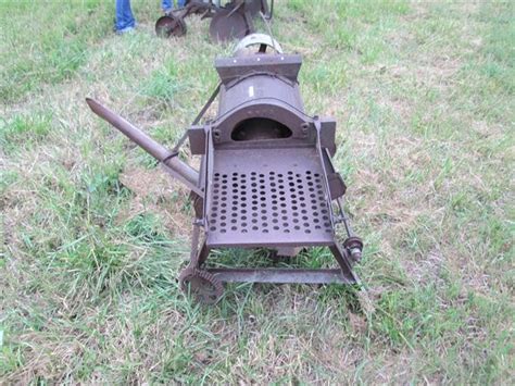 David Bradley Antique Belt Driven Corn Sheller Bigiron Auctions