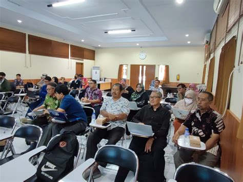 Tingkatkan Kompetensi Penyusunan Proposal Fakultas Vokasi Gelar