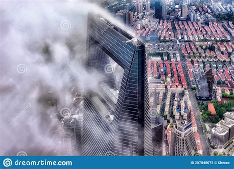 Shanghai Centro Financiero Mundial Emergente De Nubes China Fotograf A