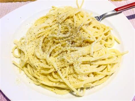 Alfredo Spaghetti Macarr O Da Festa Em It Lia Temperada Pimenta E