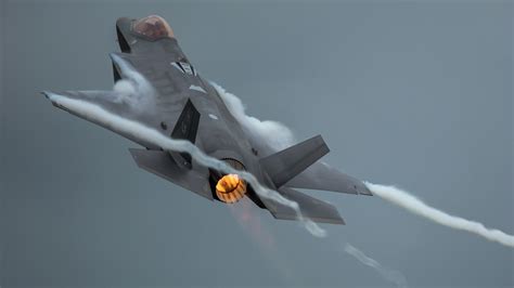 Gray jet plane, Lockheed Martin F-35 Lightning II, F-35 Lightning II HD wallpaper | Wallpaper Flare