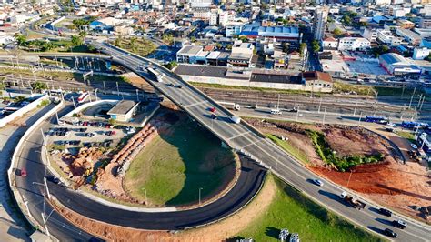 Alça de saída do viaduto Leon Feffer ganha nova pavimentação Jornal