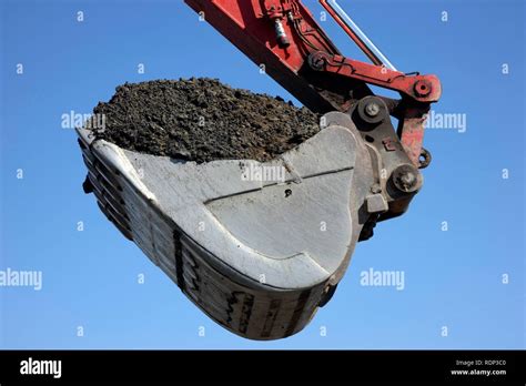 Dredging Shovel Hi Res Stock Photography And Images Alamy