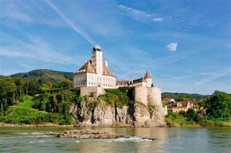 Day Trip to Danube Valley- Castles, Monasteries, Benedictine Abbey ...