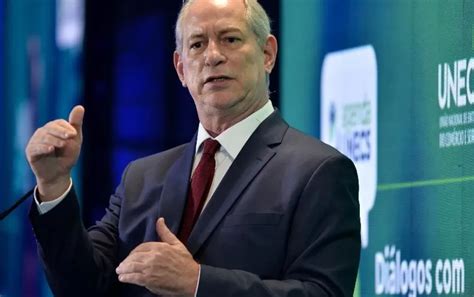 Ciro Gomes propõe revogação de teto de gastos para mudar educação