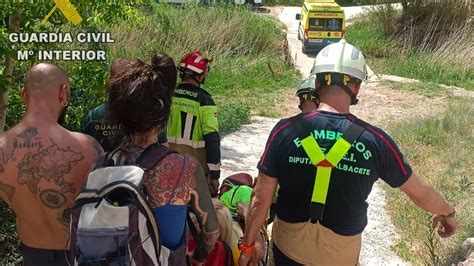 Evacuada al hospital una senderista de 65 años tras sufrir una caída en