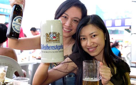 Qingdao Beer Festival – QINGDAO(nese)