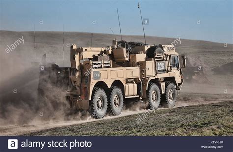 British Army Man Support Vehicle Stock Photos British Army Man