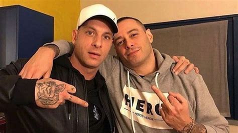 Clementino feat Fabri Fibra Chi vuol essere milionario è il nuovo