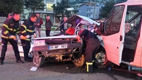 Burdur da feci kaza 1 ölü 2 yaralı Otomobil bu hale geldi Son