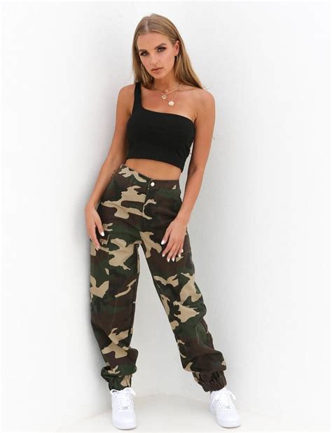 Green Army Pants Womens Outfit Prestastyle