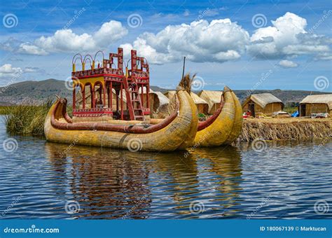 Traditional Totora Reed Boat on the Uros Islands of Lake Titicaca ...