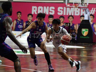 Rans Simba Bogor Menang Atas Bali United Basketball Antara Foto