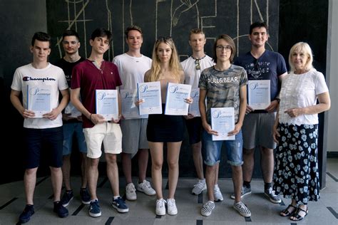 Zlati Maturantje Na Spomladanskem Roku Poklicne Mature