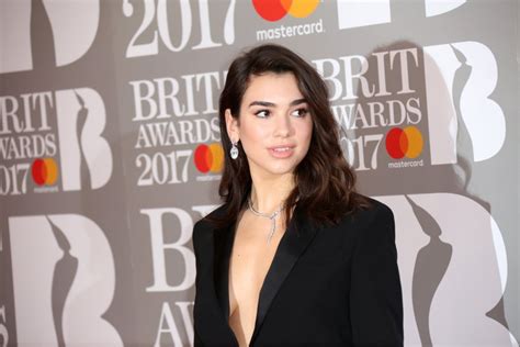 Dua Fiton Mimin Artistja M E Mir Pop R B N Brit Awards Tetova Sot