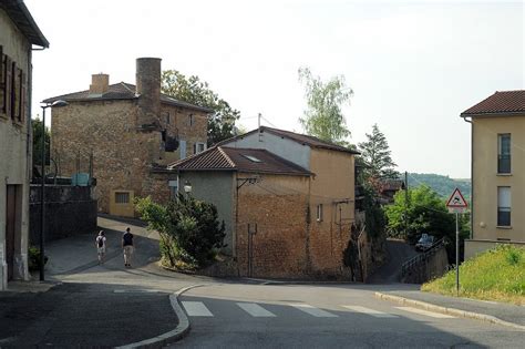 Maison à la tour Albigny sur Saône