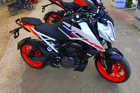 New Ktm Duke 125 Duke 200 Duke 250 And Duke 390 Arrived Dealerships