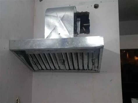 Stainless Steel Commercial Kitchen Chimney Hood At 1100 Feet In New Delhi