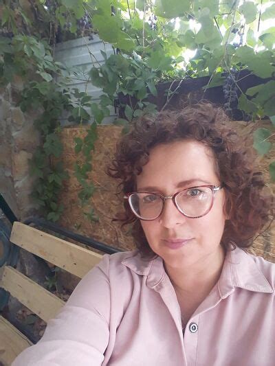 Знакомства Саратов, Анна, 43 - объявление девушки с фото