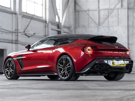 Aston Martin Vanquish Zagato Shooting Brake L Auto Per Pochi Fortunati