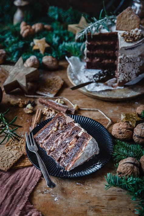 Stückchen Schoko Walnuss Torte mit Rum Culirena