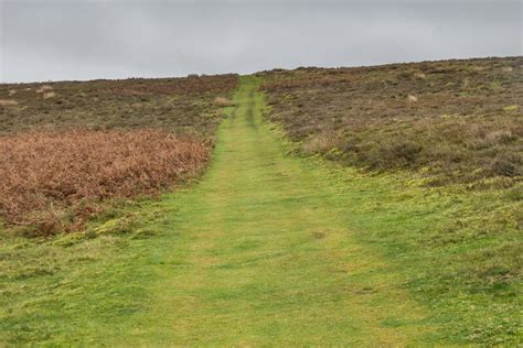 Round Hill © Ian Capper Geograph Britain And Ireland