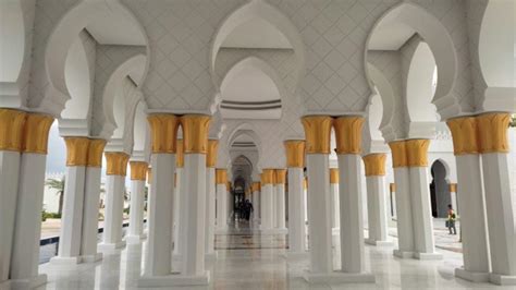 Masjid Raya Sheikh Zayed Solo Segera Dibuka Akhir Februari Intip