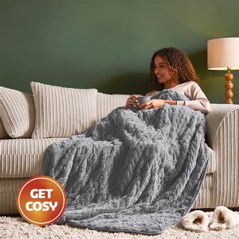 Silentnight Luxury Sherpa Lined Heated Throw Silentnight