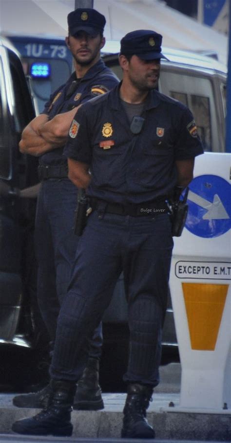 Pin By Itir Koc On Spanish Police Men In Uniform Cops Uniform