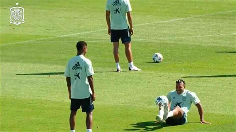 As Disfruta Ansu Fati De Los Entrenamientos Con La Selecci N